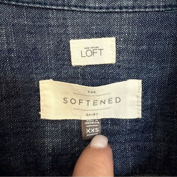 LOFT The Softened Shirt Chambray 100% Cotton Long Sleeve Button Down – Women's X - Picture 4 of 6